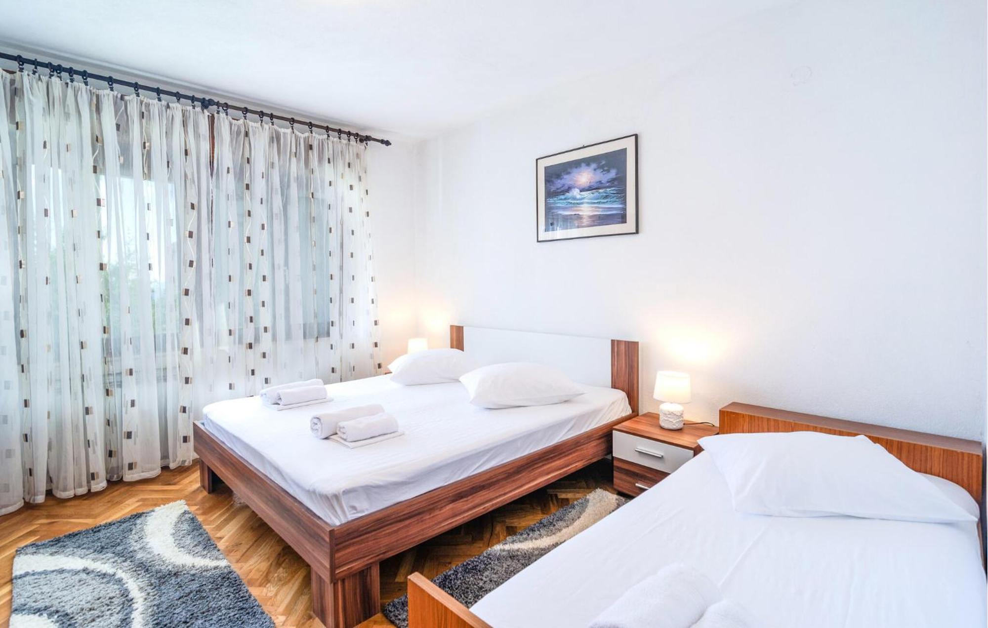Amazing Apartment In Podstrana With Wifi Экстерьер фото